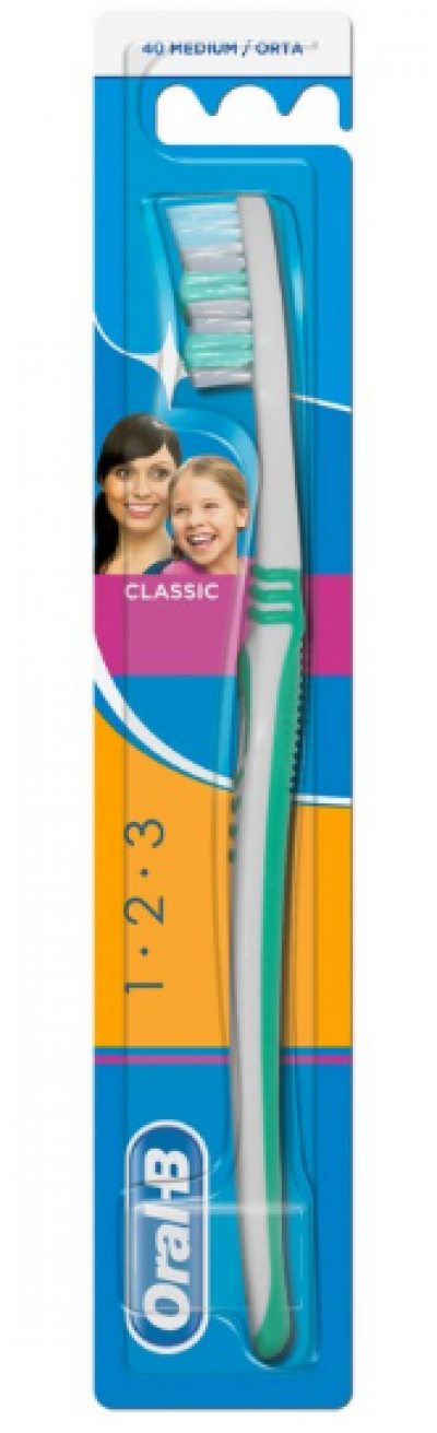 Oral-B 3 Effect Classic Toothbrush Medium