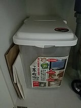 イノマタ化学 Inomata Kome Bitsu Rice Storage 10kg Container With Measuring Cup Japan