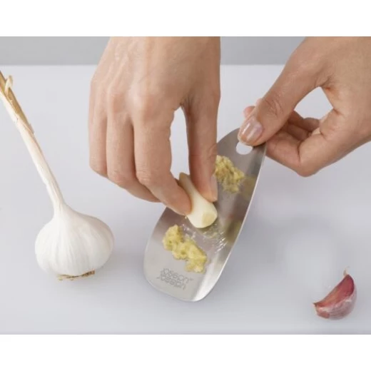 Joseph Joseph Shred-Line Garlic And Ginger Grater