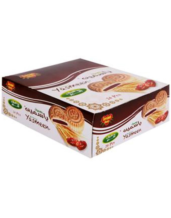 Yasmeen Maamool With Bur X20