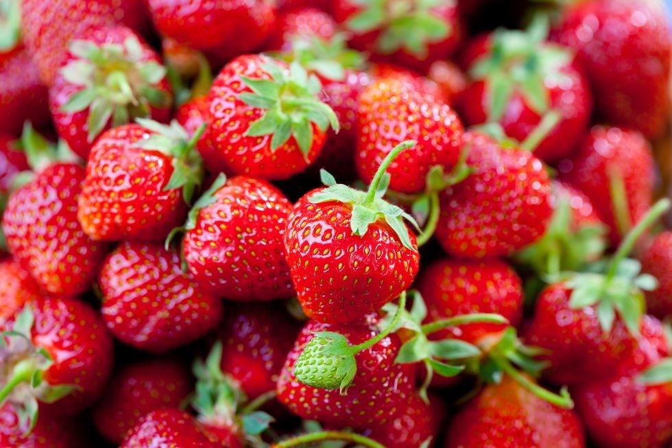 Fresh Strawberries 1 Lb