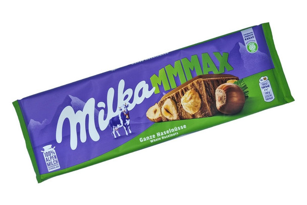 Milka MMMAX Whole Hazelnuts, 270g